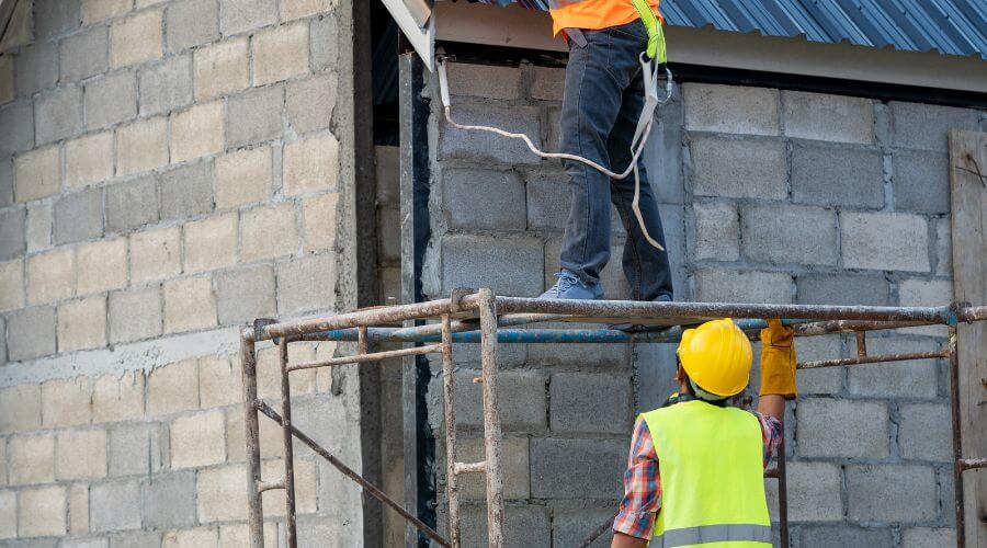 Professional residential roofers in Culver, OR
